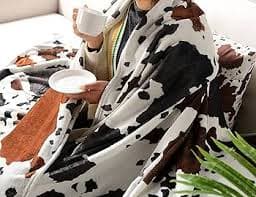 Amazon.com: WIBUE Cow Throw Blanket 60"x50" with 2 Pcs Pillow Covers 18"x18", Decorative Fleece Blanket 3 Piece Set, Fuzzy Soft Cozy Warm Lightweight Blanket for Bed Sofa Couch Chair : Home &