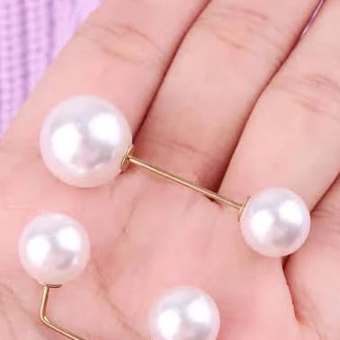 Pearl Knitwear Clips
