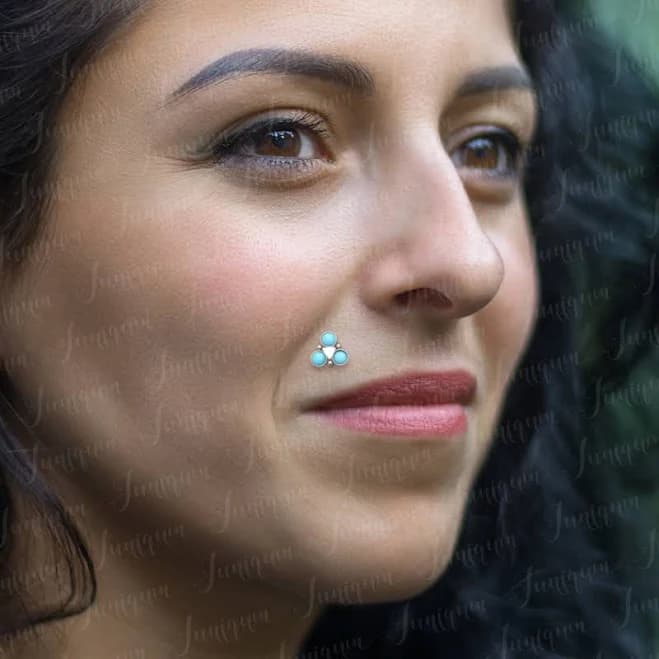 juniqum Lip Piercing Stud. Philtrum Jewelry. Surgical Steel Labret Stud. Medusa Piercing Jewelry. Monroe Lip Ring. Flat Back Earring Gold.