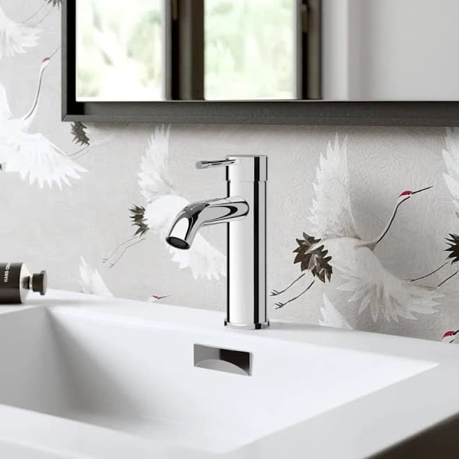 Grohe Essence Single Hole Single-Handle S-Size Bathroom Faucet 23592
