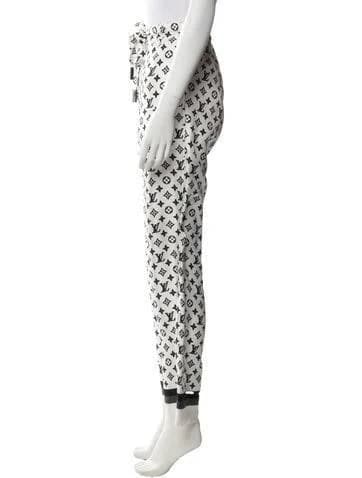 Louis Vuitton 2023 Silk Pajamas in White, Women's US4, FR36 | S