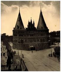 Deutschland, Allemagne, Lübeck, Holstentor by Photographie originale / Original photograph: (1900) Photograph | photovintagefrance
