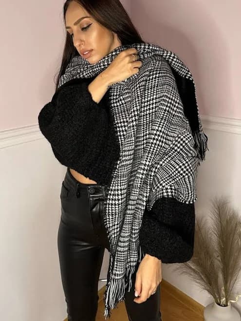 Femperial Scarf