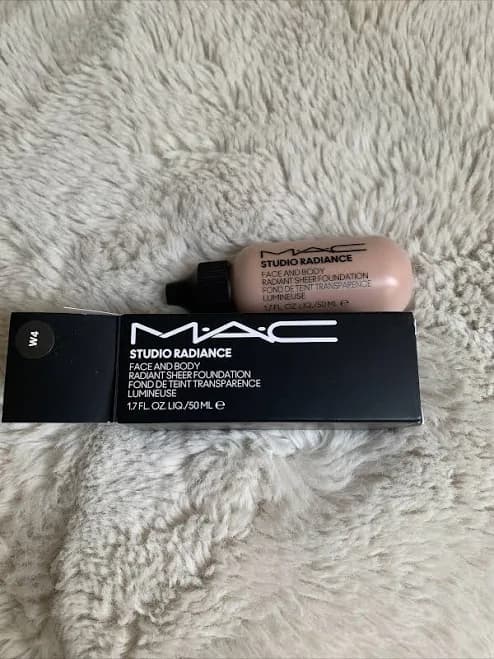 Mac Studio Reliance Face And Body Foundation (w4) (50ml)