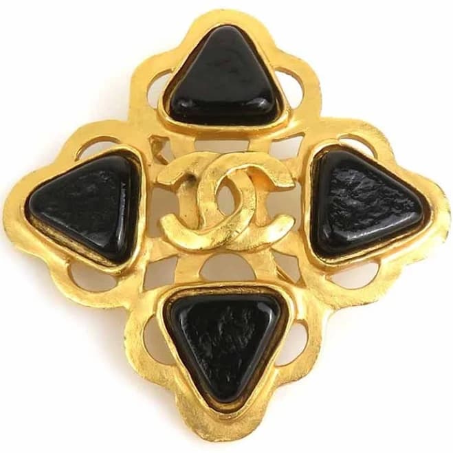 CHANEL 1997 Interlocking CC Brooch