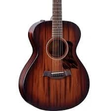 Taylor AD22e American Dream Grand Concert