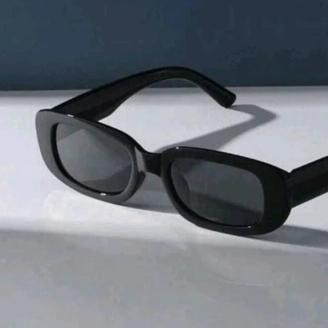 SHEIN Rectangular Tinted Sunglasses
