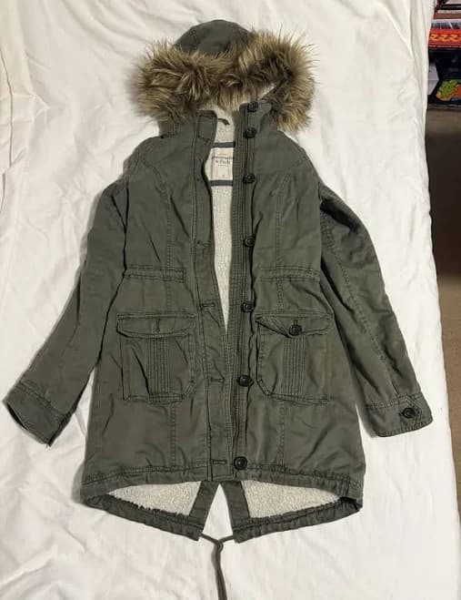 Abercrombie & Fitch Women’s Olive Green Parka Jacket Faux Fur Hood