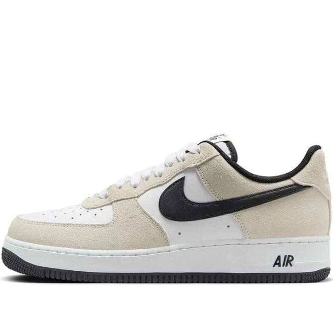 Nike Men's Air Force 1 '07 LV8