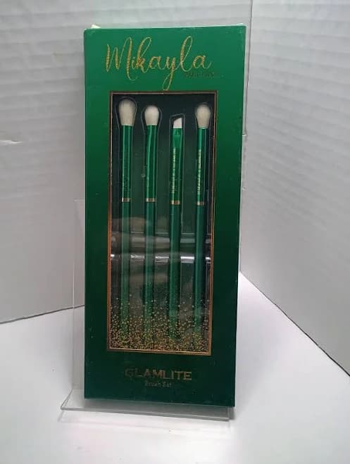 CVS Mikayla x Glamlite Brush Set
