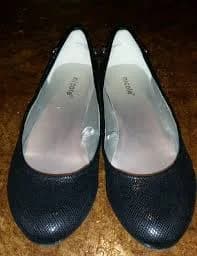Nicole Black Ballet flats with Gold Chain Accents Size 8M