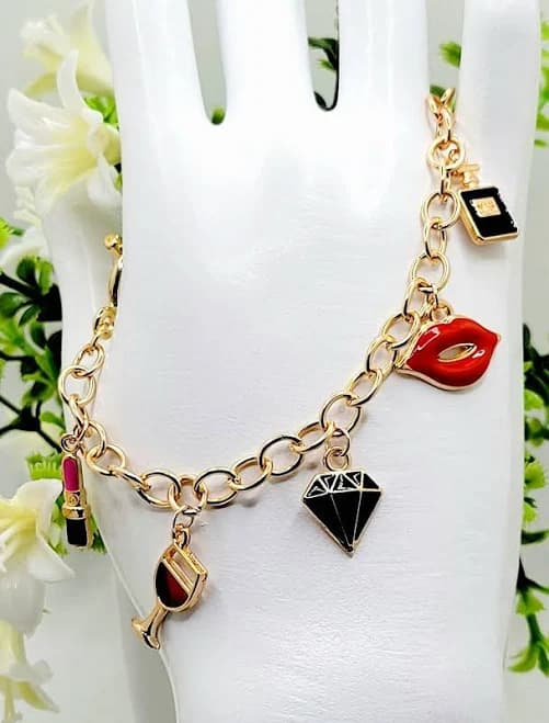 18cm Gold Toggle Clasp Dangle Charm