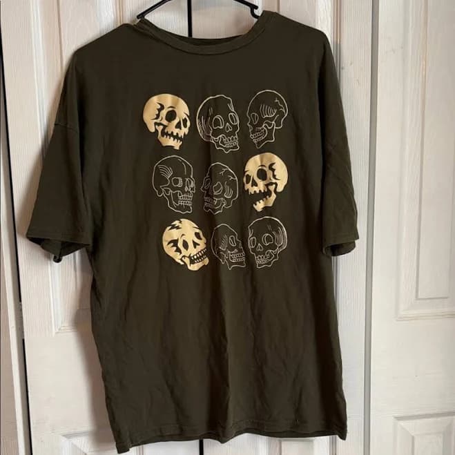 SHEIN Skull Print Tee