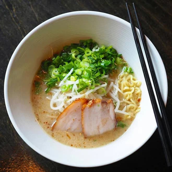 Menya Jiro Ramen - Rich Tonkotsu Ramen Meal Kit for 4