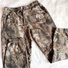 Hollister | Pants | Nwt Hollister Mens Stacked Skinny Jogger Pants Black Red Graphics Large | Poshmark