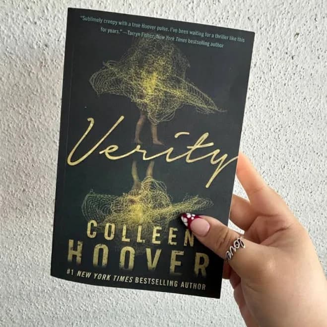 Verity by Colleen Hoover, Paperback | Pangobooks