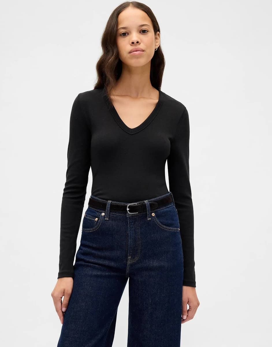 Gap Women's Modern V-Neck T-Shirt