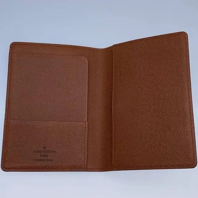 Louis Vuitton Passport Case Cover