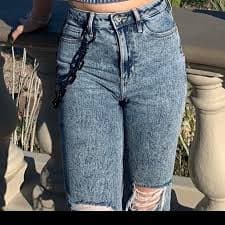 HOLLISTER ULTRA HIGH RISE MOM JEAN: HOLLISTER... | Depop