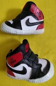 JORDAN/NIKE BABY CRIB SHOES BLACK/RED/WHITE COLOR SIZE 1C NEW | eBay