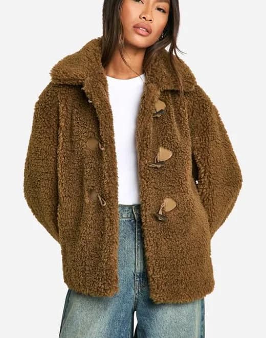 Boohoo Women's Toggle Detail Teddy Fur Coat