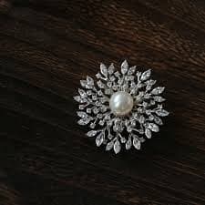 10–11mm Freshwater Pearl Snowflake Brooch