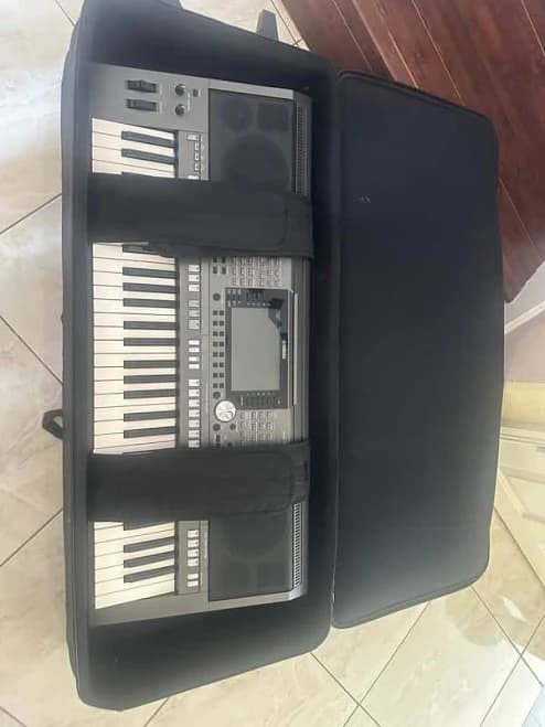 Yamaha PSR-S970 61-Key Arranger Workstation