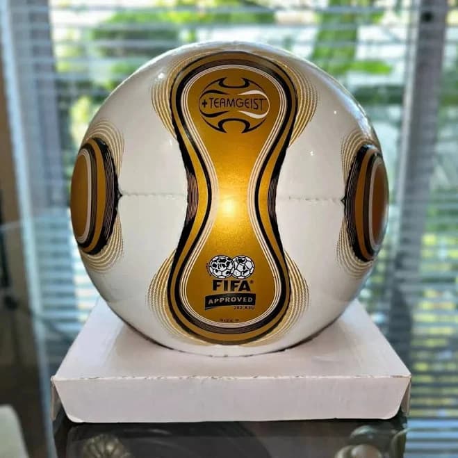 Adidas Fifa World Cup 2006 Teamgeist Official Match Ball Soccer
