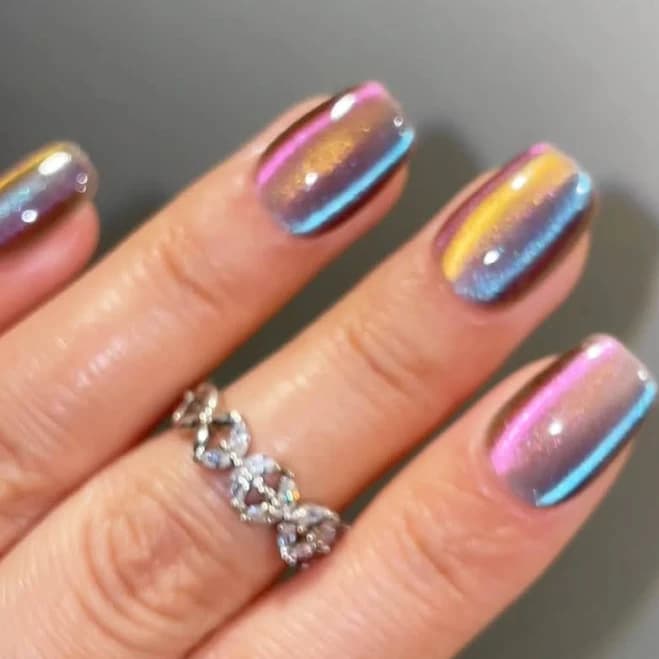 Magnetic Aurora Press On Nails