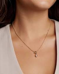 Mini Elisa Toggle Gold Short Pendant Necklace | Kendra Scott