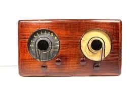 VINTAGE 1930s OLD WILCOX GAY MID CENTURY ART DECO DEPRESSION ERA ANTIQUE RADIO