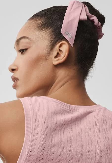 Alo Yoga Love Knots Tie Scrunchie