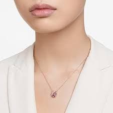 SWAROVSKI Colgante Bella V 5662088 tono oro rosa : Clothing, Shoes & Jewelry - Amazon.com