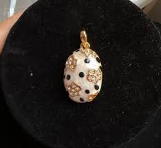 Pendant and chain | Mercari