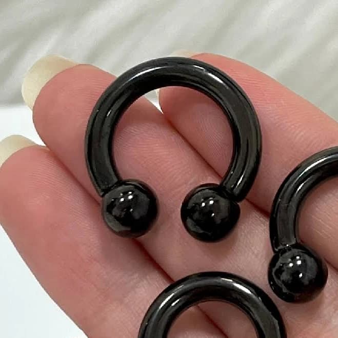 PVD Black Horseshoe Circular Barbell