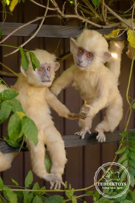 OOAK Faux Fur Monkey Toy: Poseable Art Doll (45cm)