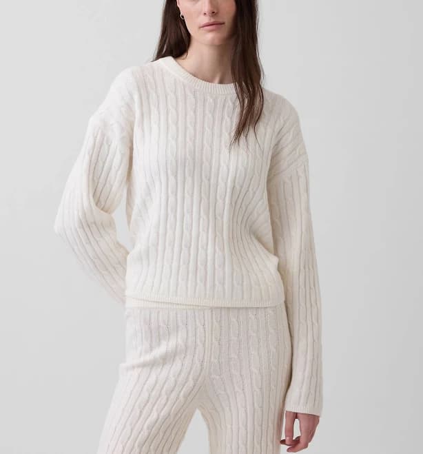 Gap Women's Cashsoft Oversized Cable-Knit Sweater