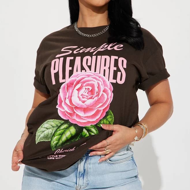 Fashion Nova Short Sleeve Graphic T-Shirt