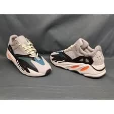 Adidas Yeezy Boost 700 Sneakers Wave Runner Edition Size 9.5 Brand New w/Defect