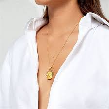 Amazon.com: Collar con colgante cuadrado de sol y luna chapado en oro 925, con personalidad femenina y sol y luna, giratorio : Ropa, Zapatos y Joyería