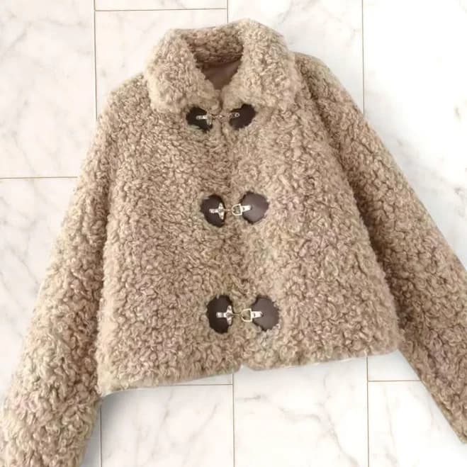 Beige Women's Cropped Sherpa Jacket with Toggle Clasp - Khaki/Cream - L