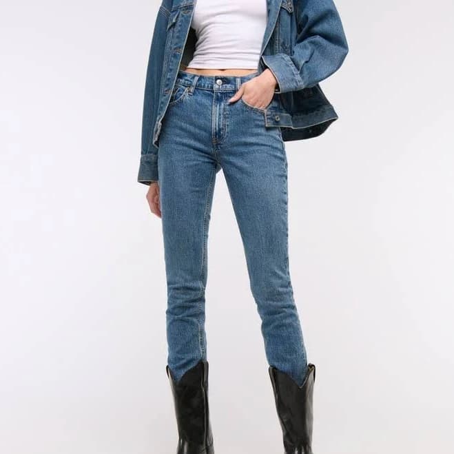 Abercrombie & Fitch Women's High Rise Modern Skinny Jean