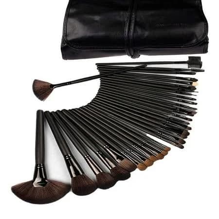 Science Purchase 32-Piece Cosmetic Makeup Brush Set with Black Bag