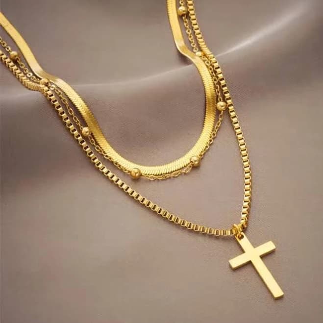 18K Gold Cross Pendant Necklace