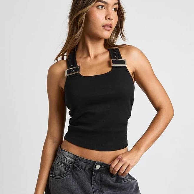 Boohoo Women's Rib Buckle Trim Sleeveless Top