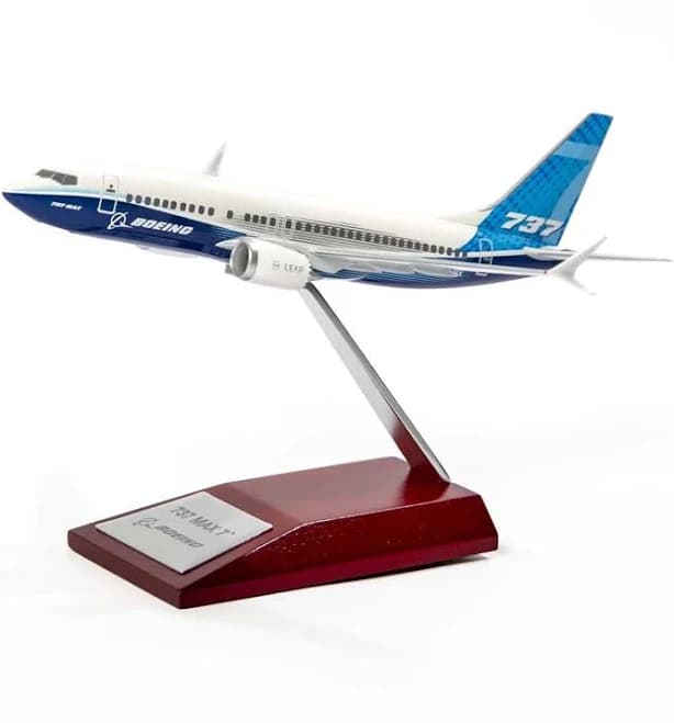 Boeing 737 Max 7 1/200 Snap Model