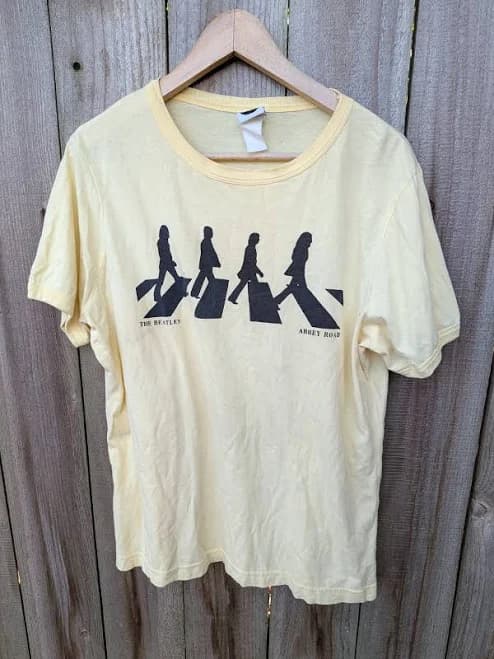 Vintage Beatles Abbey Road T Shirt Yellow Short Sleeve 2005 Xl