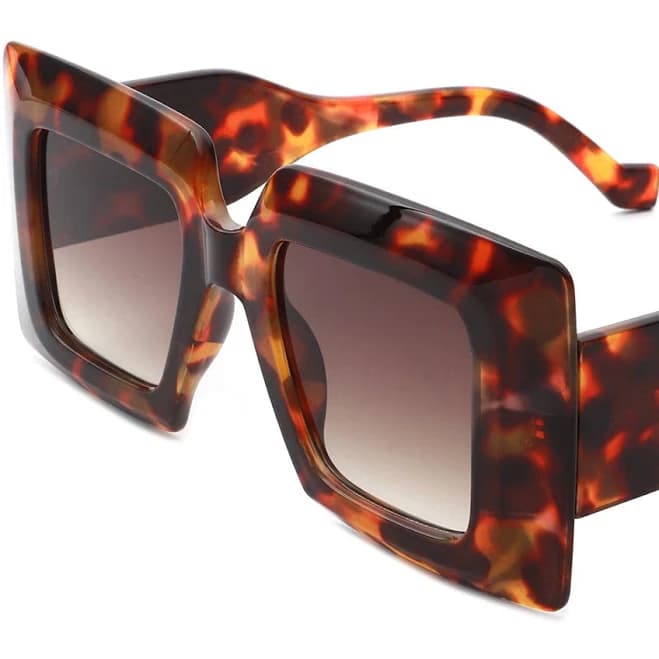 Caelum Women's Oversized Flat Top Square Sunglasses