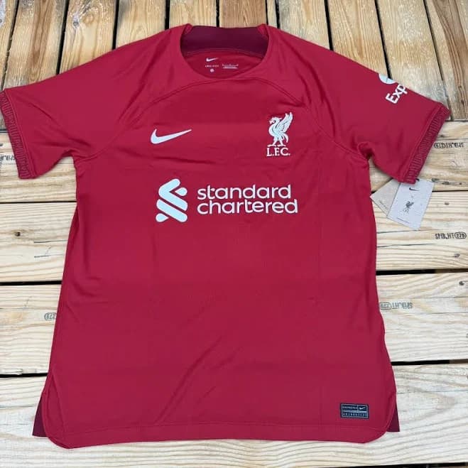 Liverpool FC Nike Home Jersey 2022/23 Men’s Medium Red