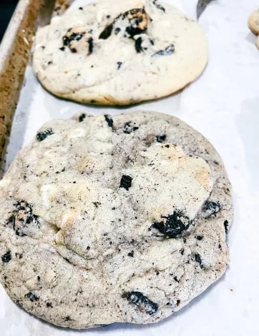 Cookies n Cream Stuffed White Chocolate Chip Cookies